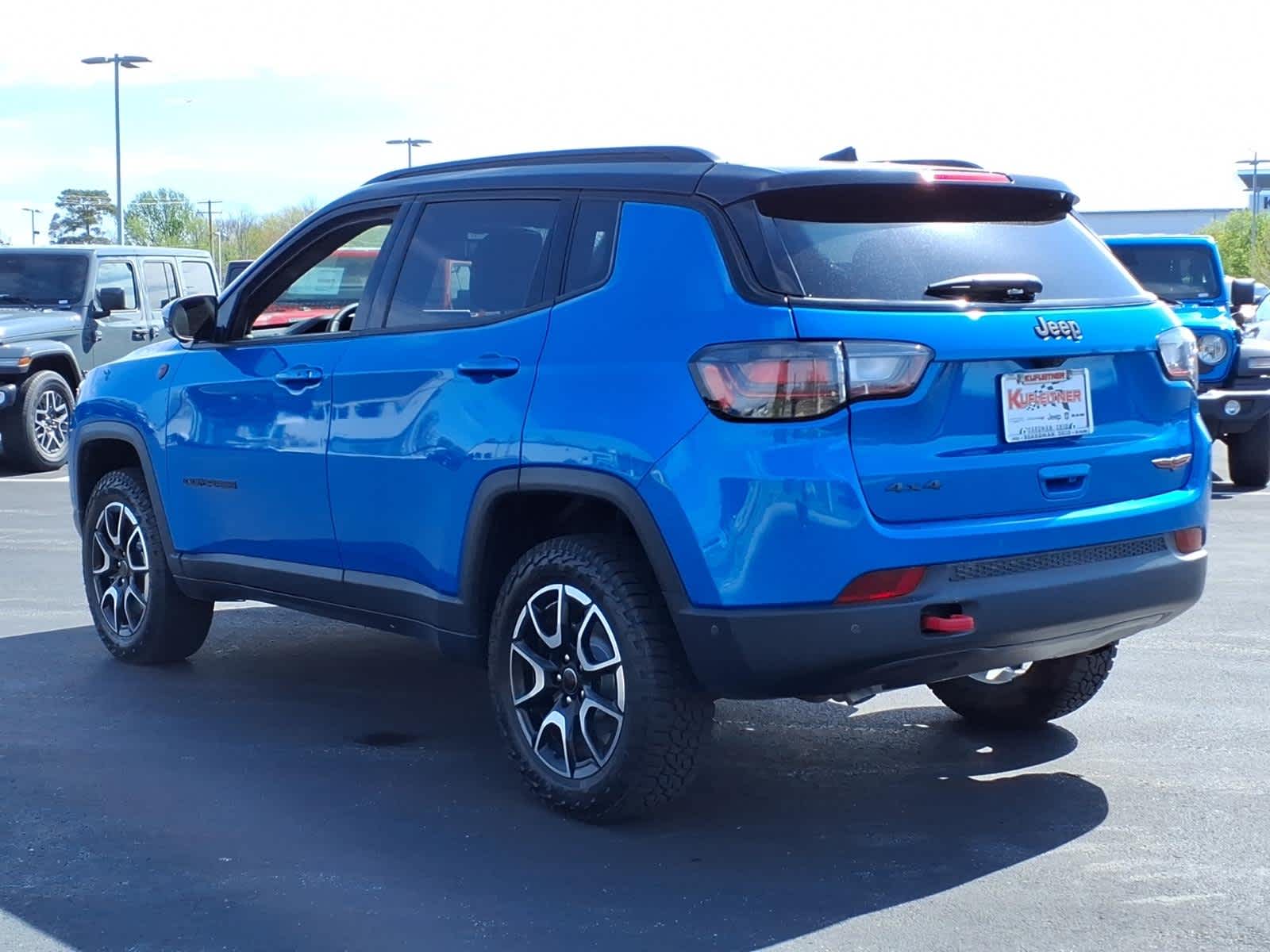 2025 Jeep Compass Trailhawk
