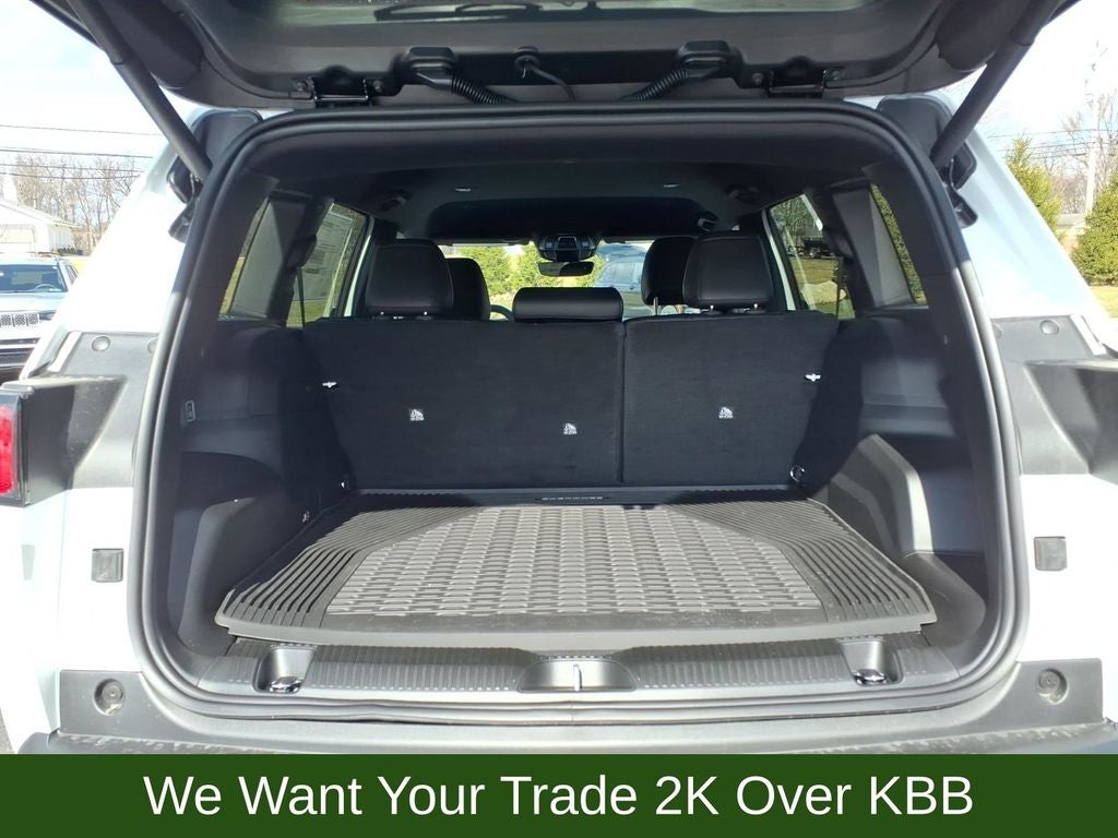 2026 Jeep Cherokee Laredo