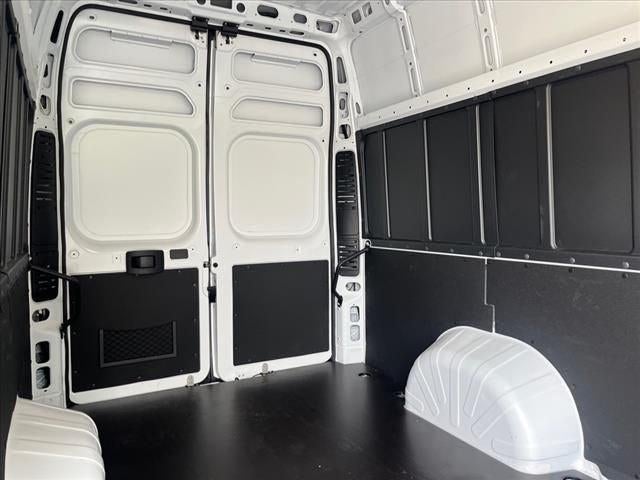 2024 RAM ProMaster Cargo Van SLT