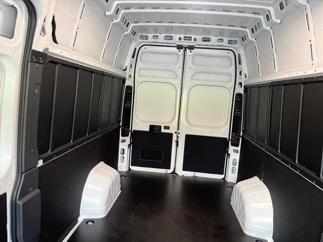 2024 RAM ProMaster Cargo Van SLT