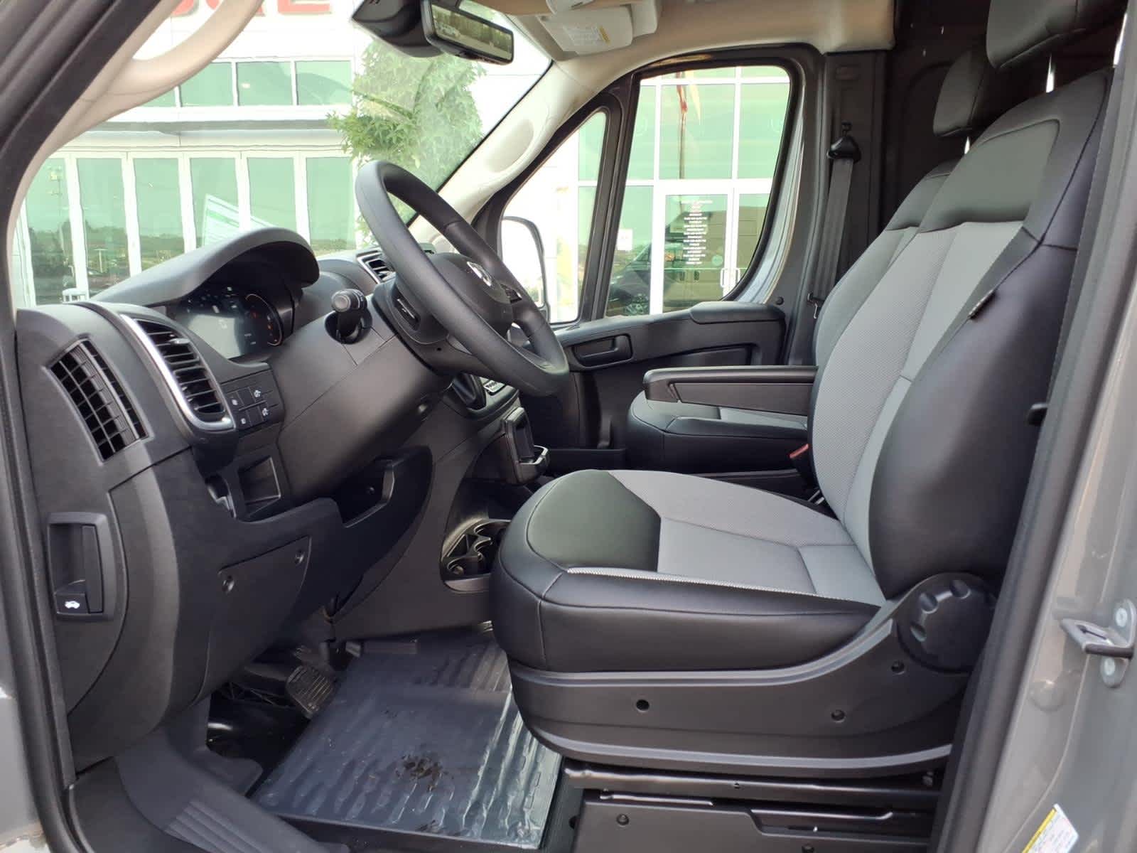2026 RAM ProMaster Cargo Van SLT