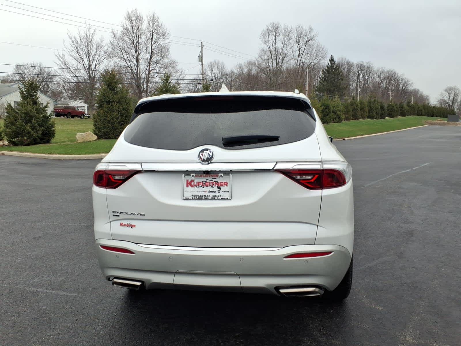 2023 Buick Enclave Essence
