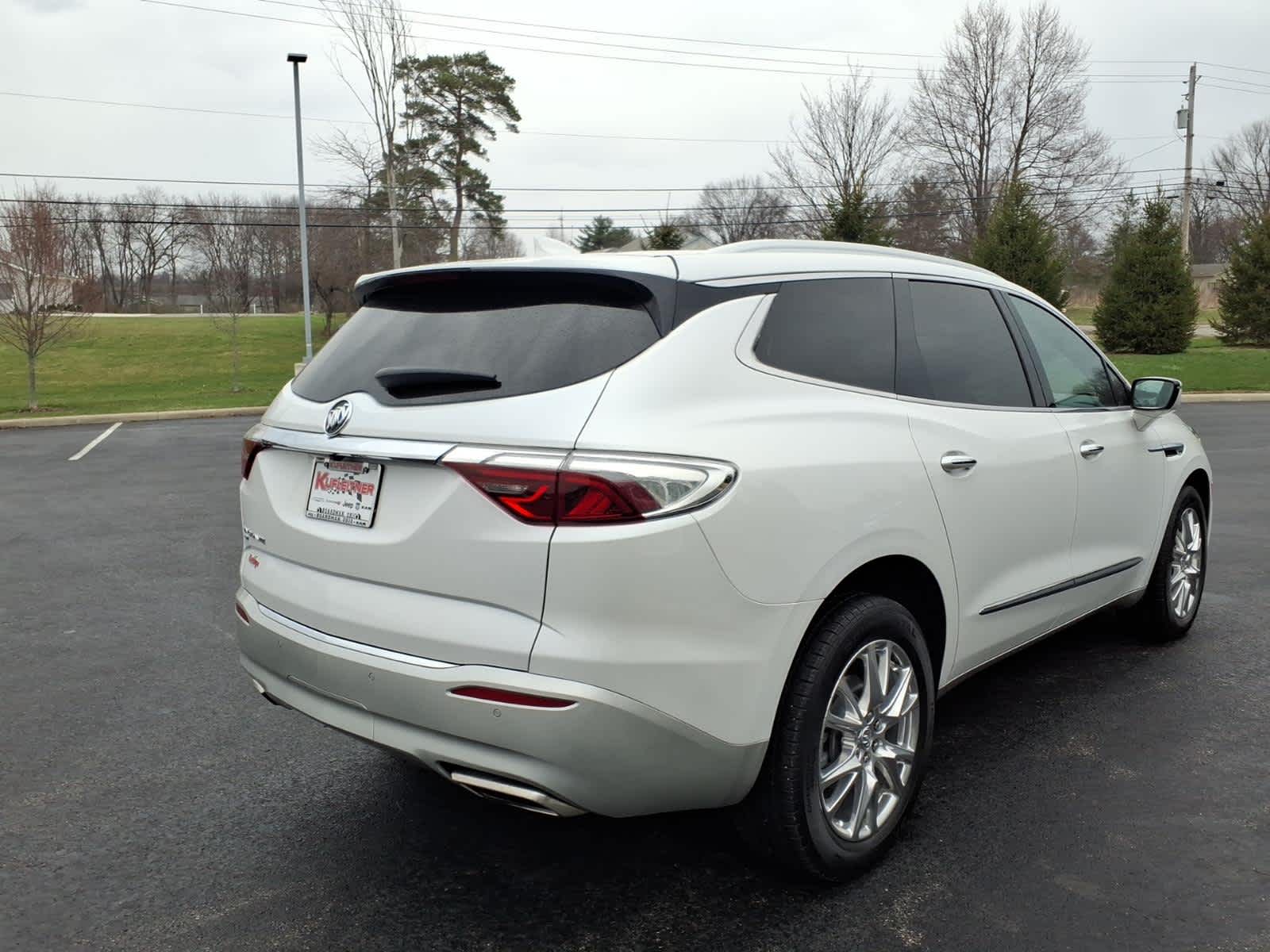 2023 Buick Enclave Essence
