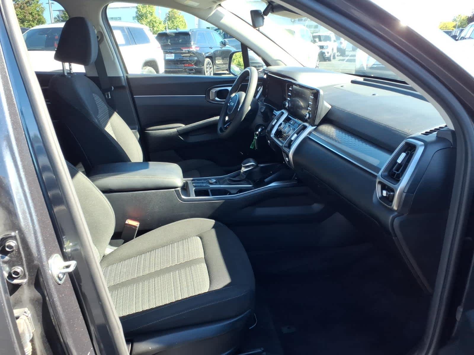 2023 Kia Sorento LX