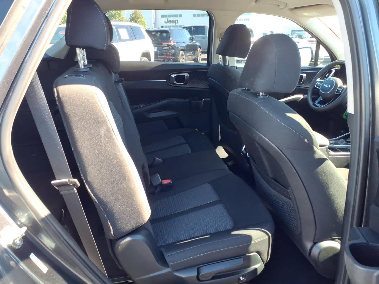 2023 Kia Sorento LX