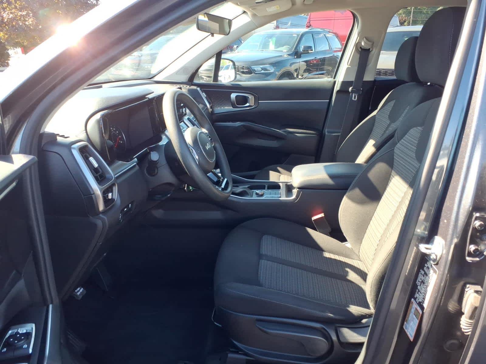 2023 Kia Sorento LX