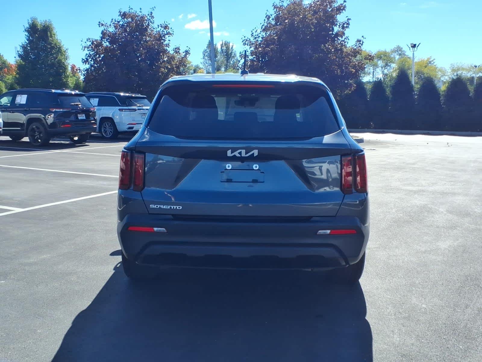 2023 Kia Sorento LX