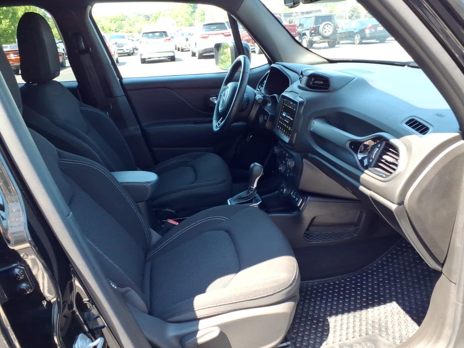 2022 Jeep Renegade Altitude